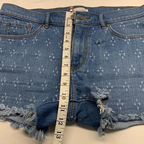 Ann Taylor Loft Blue Distressed Denim Jean Shorts Blue Wash Size 8/29 - Picture 11 of 13